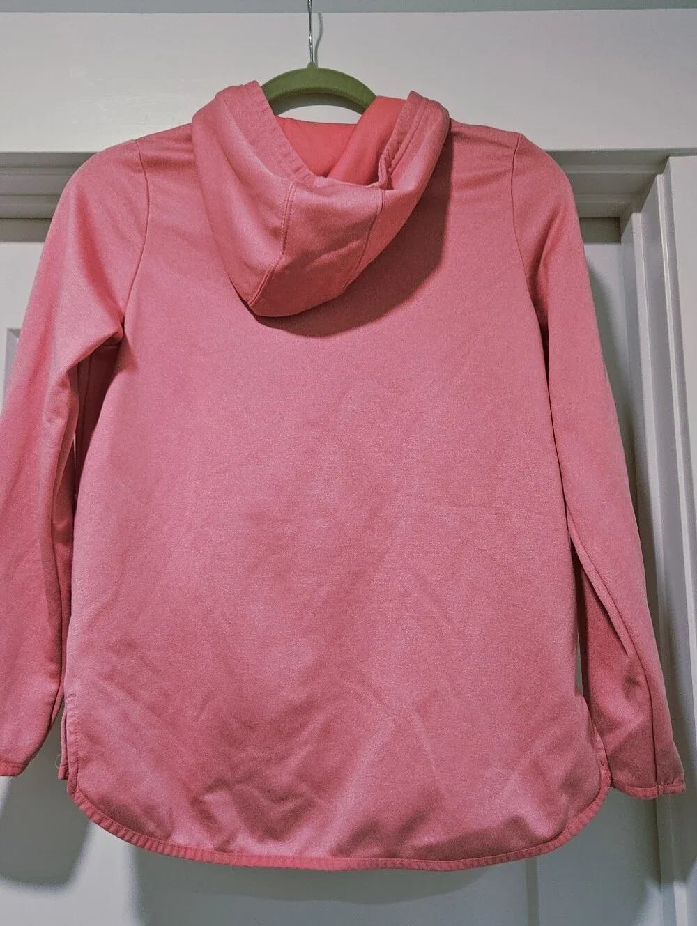 Under Armour Girls pink sweatshirt hoodie Large